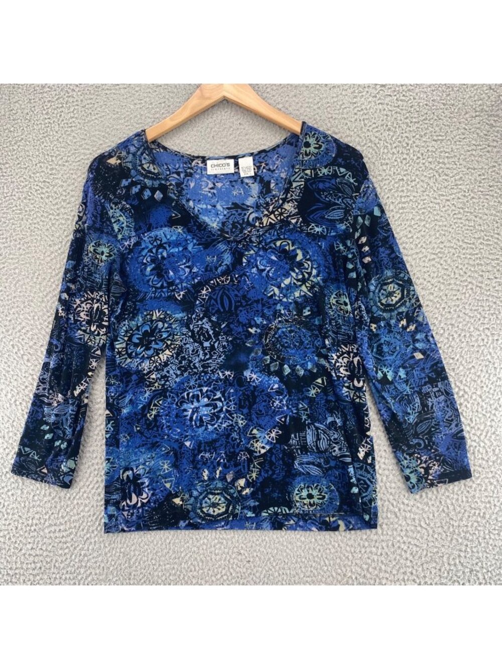 Chicos Top Womens 1 US Medium Travelers Blue Floral Abstract Stretch Knit V Neck